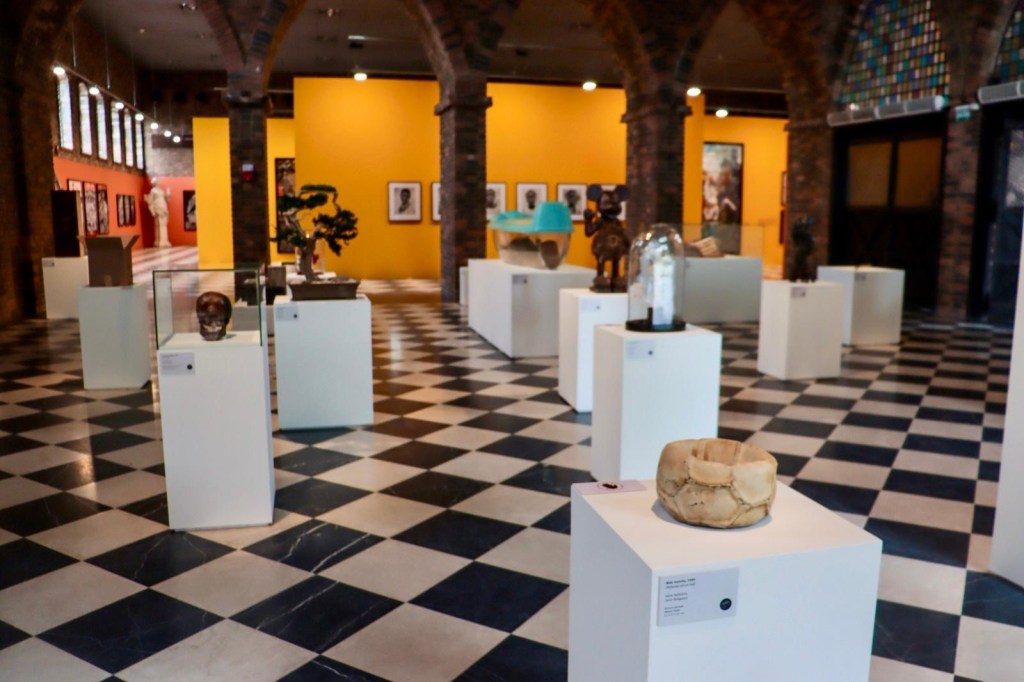Instituto Ricardo Brennand recebe a maior retrospectiva da carreira de Vik Muniz com mais de 200&nbsp;obras