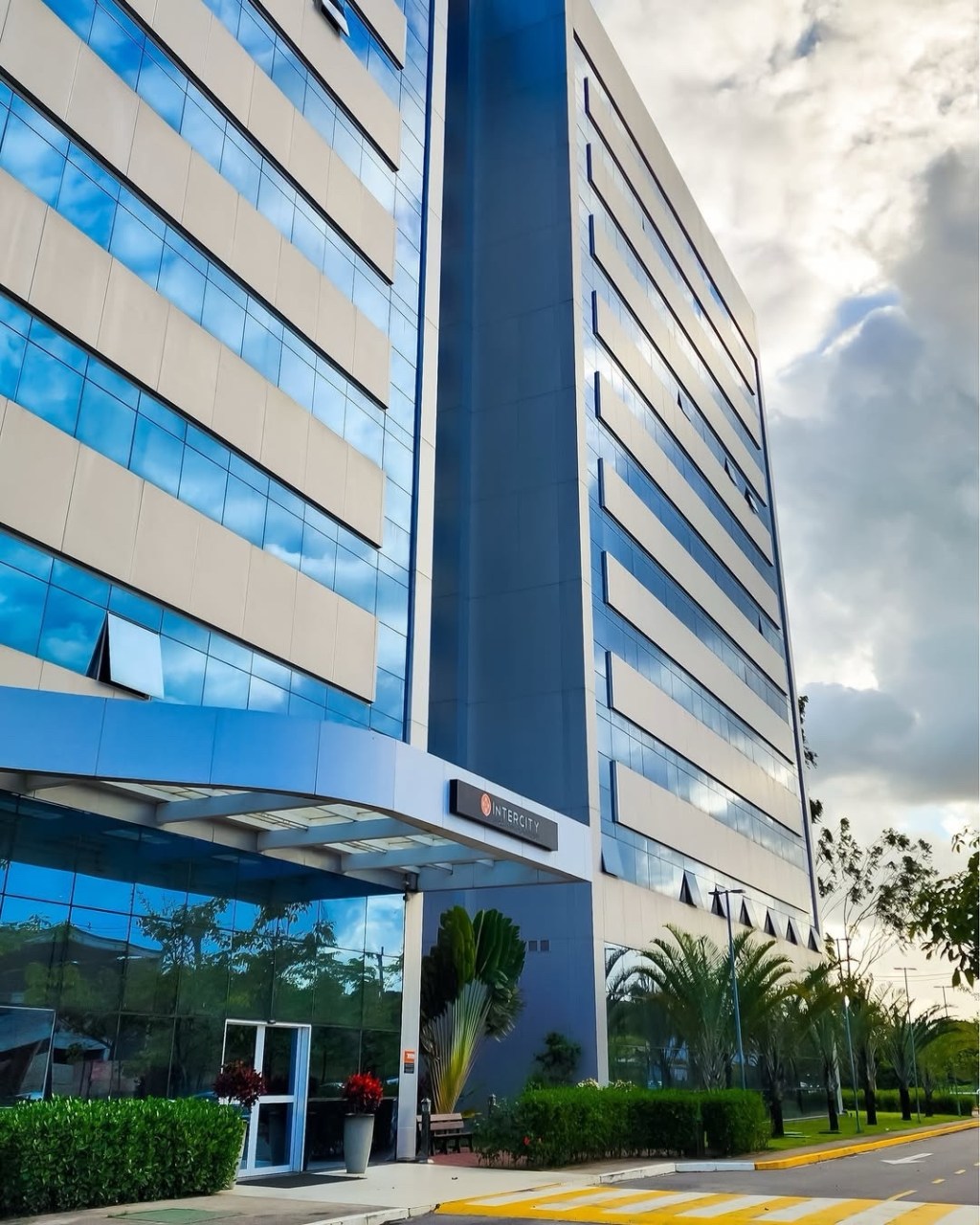 Hotel Intercity Costa Dourada promove café da manhã especial para o Dia das&nbsp;Mães