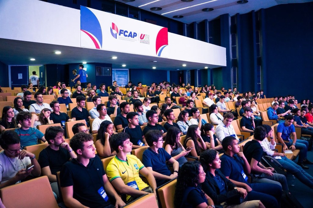 UPE Destaca 2026 transforma universidade em vitrine de talentos e aproxima estudantes das&nbsp;empresas